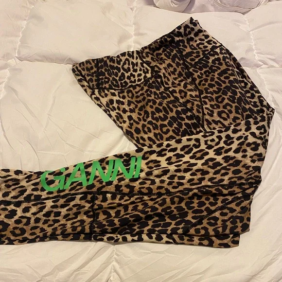 Ganni Leopard Print Leggings with Neon Green Logo - Picture 4 of 6